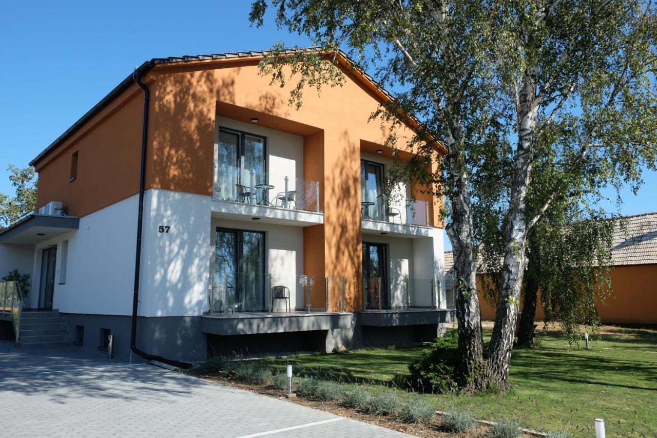 Penzion Pod Brezami** Neutra Exterior foto